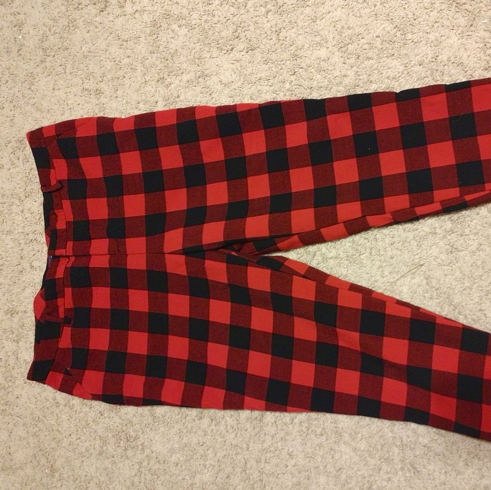 Red plaid cropped pants plus size